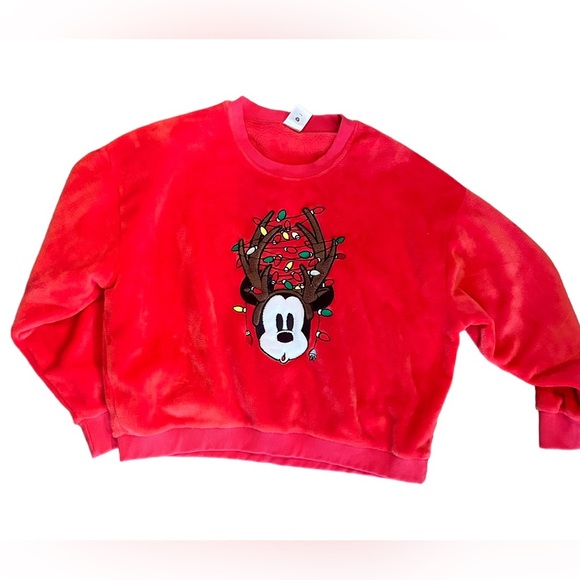 Disney Mickey Mouse Red Fleece Christmas Crewneck Sweatshirt NWOT Size XL - Picture 1 of 4